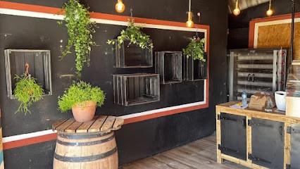 Rôtisserie Black Poule Le Lavandou-st Clair, Traiteur au Lavandou