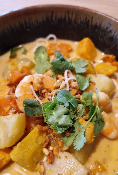 Retour à Saigon, Traiteur à Montmoreau