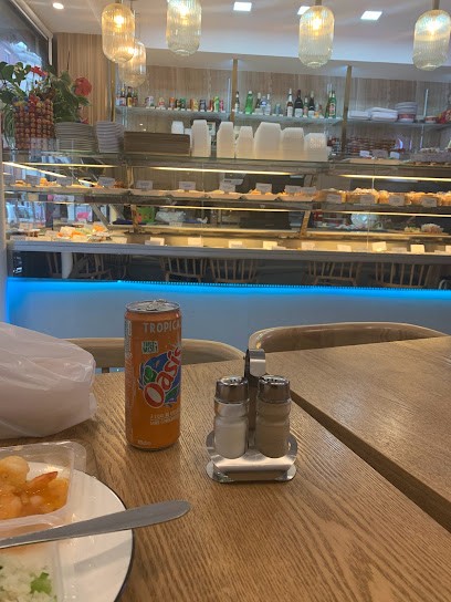 Aux Lilas Delights, Traiteur aux Lilas