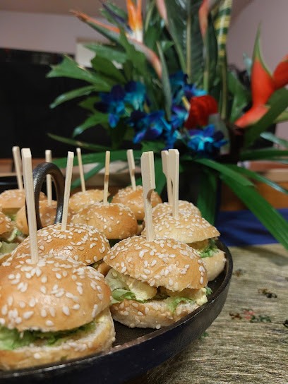 Ladouchalo, Traiteur au Vaudoué